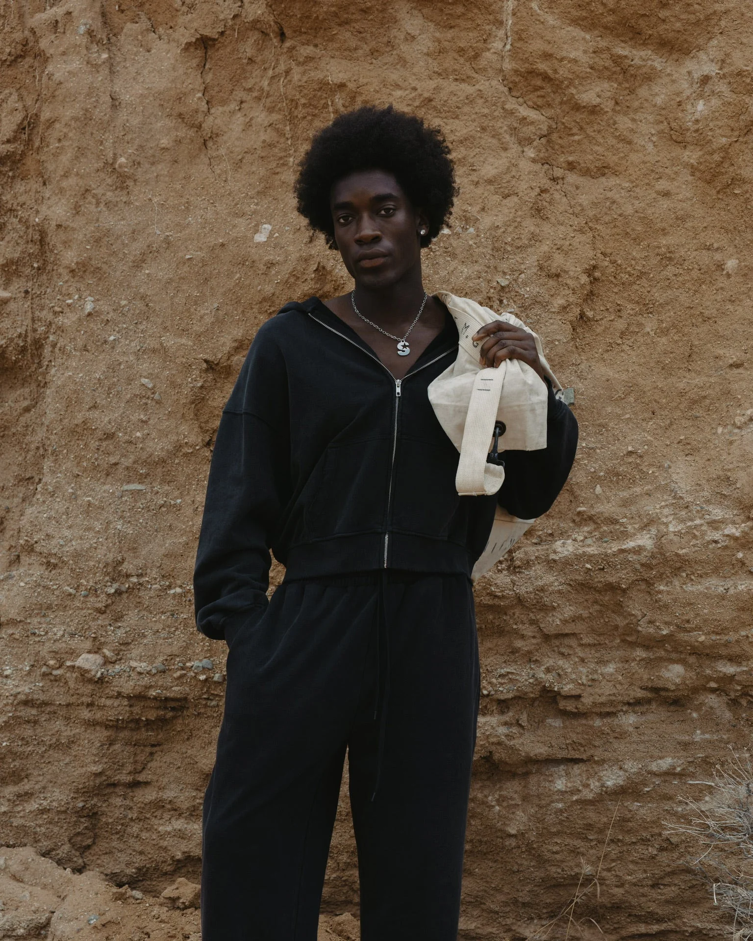 "MANNA" ZIP-UP HOODIE - Image 6