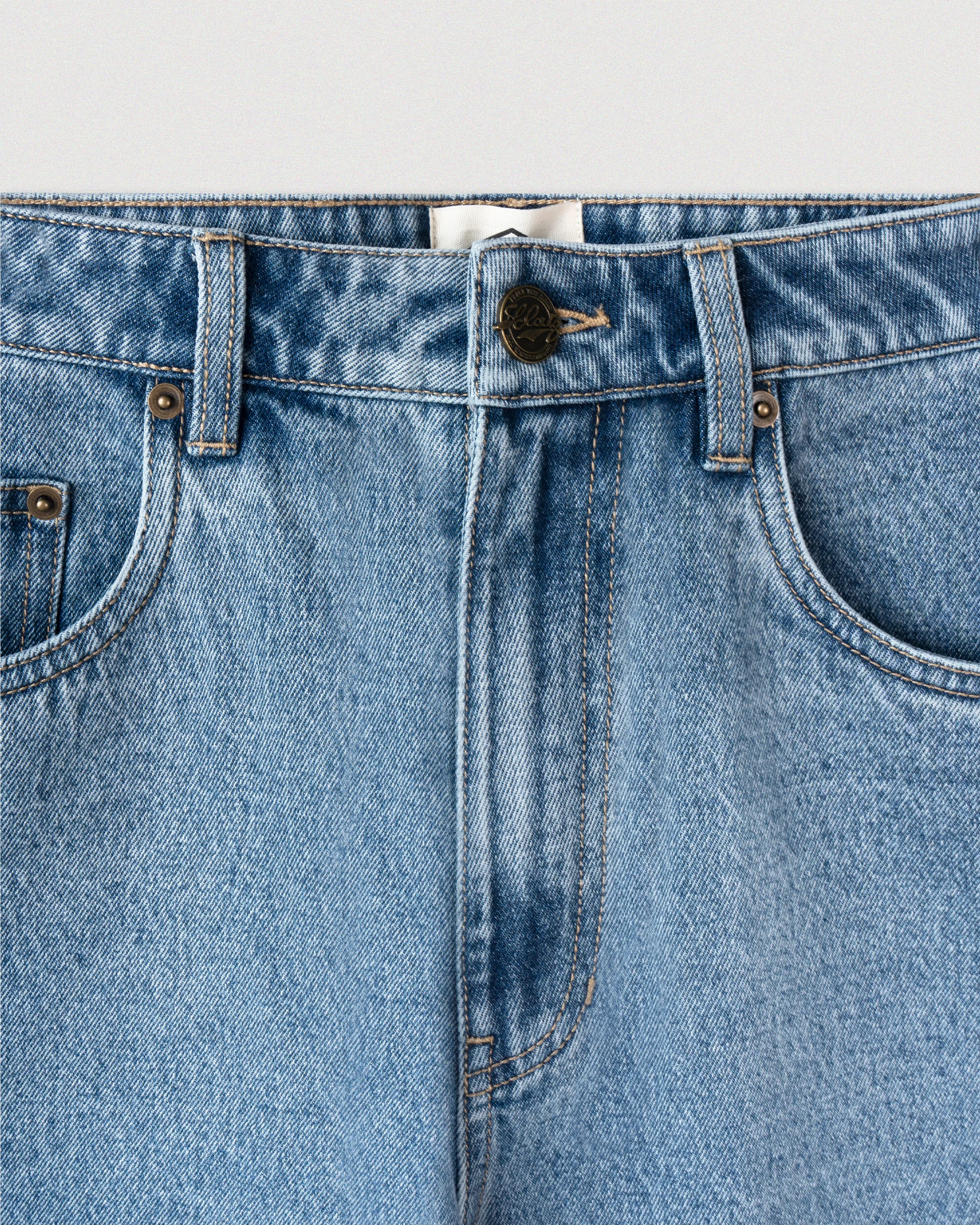 "LOGO" RELEASED HEM DENIM - Image 4